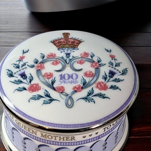 2000 The Royal Collection Queen Mother Centenary 100 Years Trinket Pill Box Case - Picture 2 of 10